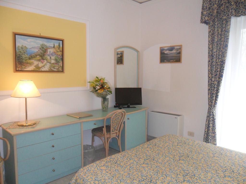 Hotel Solemare Beach & Beauty Spa Ischia Kamer foto